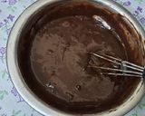A picture of step 4 of Chocolate choco chips cake.