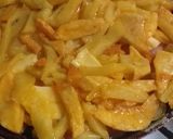 Foto del paso 1 de la receta: Tortilla de papá rellena con jamón y queso