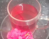 A picture of step 3 of Aqua de Jamica (Hibiscus tea).