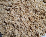 A picture of step 2 of Til Ladoo.