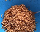 Foto langkah ke 1 dari resep Mie Goreng Praktis.