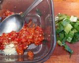 Foto langkah ke 2 dari resep Dadar Tempe Kencur Pedas.