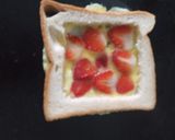 A picture of step 5 of Strawberry french toast.
