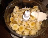 Foto del paso 2 de la receta: Helado de banana casero cremoso