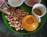 A picture of step 1 of Soya chunks malai curry.