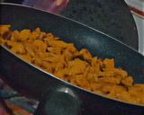 A picture of step 1 of Singaporean rice.