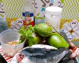 Hình bước làm 1 của món Gỏi xoài cá trê