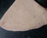 A picture of step 2 of Ajwain parantha.