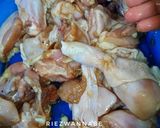 Foto langkah ke 2 dari resep Ayam panggang goreng gurih manis simpel.