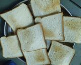 A picture of step 1 of Schezwan Bread toasties.