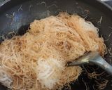 Foto langkah ke 4 dari resep Bihun Goreng Spesial.