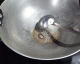 A picture of step 2 of Makhana ladoo.