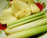 Hình bước làm 2 của món Tom Yum Goong - Súp Tôm Chua Cay Thailand