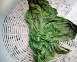 Foto del paso 2 de la receta: Acelga rellena, bañada con salsa de avellanas y almendras
