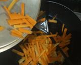 Foto langkah ke 4 dari resep Tumis Bayam Wortel.
