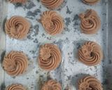 Foto langkah ke 3 dari resep Semprit Susu Rasa Coklat.