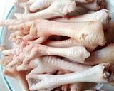 A picture of step 1 of Peppered Chicken legs.