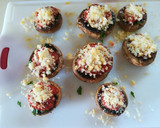Foto del paso 3 de la receta: Mini pizzas de champiñones