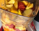 A picture of step 2 of Mango and watermelon juice.
