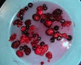 Foto del paso 11 de la receta: Bienvenidos a la Navidad🎄. Helado con macarrones y salsa de frutos rojos