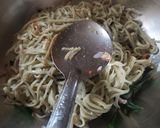 முருங்கை கீரை நூடுல்ஸ்(murungaikeerai noodles recipe in tamil) ரெசிபி ஸ்டேப் 5 புகைப்படம்
