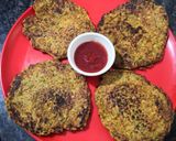 A picture of step 6 of Moong thaalipeeth.