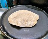 A picture of step 4 of Finger Millet Roti.