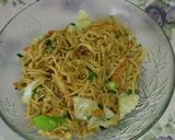 Foto langkah ke 7 dari resep Mie Tumis Azka.