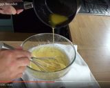 A picture of step 3 of Eggs Benedict.