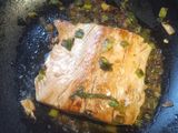 Salmón aromático