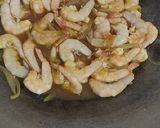 Foto langkah ke 3 dari resep Udang goreng mentega.