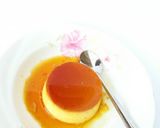 A picture of step 5 of Cheesecake Flan.