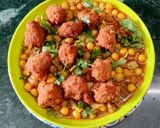 A picture of step 5 of Leftover Chana daal Pakoda With Ghugni.