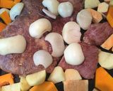 Foto del paso 2 de la receta: Matambrito asado y Vacío al horno con verduras