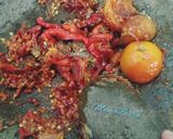 Foto langkah ke 4 dari resep Sambal Pecel Lele Enak Sedap.