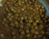 A picture of step 9 of Chole Masala.