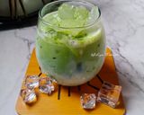 Foto langkah ke 4 dari resep Iced Matcha Latte (No Sugar, Diet Friendly).