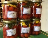 Une image de l'étape 9 de Tomates aux piments jaunes, thym, laurier et cardamome.