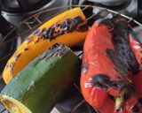 Foto del paso 2 de la receta: Dip ó untable de pimiento y calabacines tatemados🥙🧆🌯