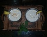 A picture of step 3 of Oats banana smoothie in coconut milk.