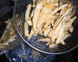 A picture of step 4 of Egg Fries Fritters.