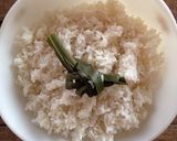 Gambar langkah 2 resipi Set Nasi Kukus dengan Ayam Goreng Berempah.