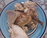 A picture of step 1 of Guinea fowl peppersoup.