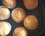 Hình bước làm 3 của món Cách làm cupcake bông mịn