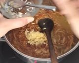 A picture of step 5 of Chicken hara masala.