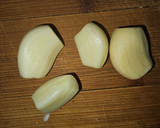 Foto del paso 2 de la receta: Anguriñas en pil pil de bacalao y garbanzos con calabacín