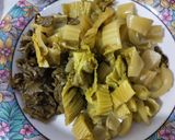 Foto langkah ke 2 dari resep Sayur Asin cah Tahu Kuning.