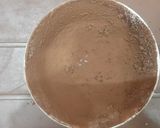 A picture of step 3 of Chocolatechip mountain lava cake.