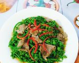 Hình bước làm 4 của món Nụ mướp xào thịt bò