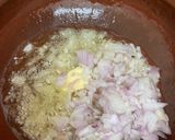 A picture of step 2 of Dal makhni.